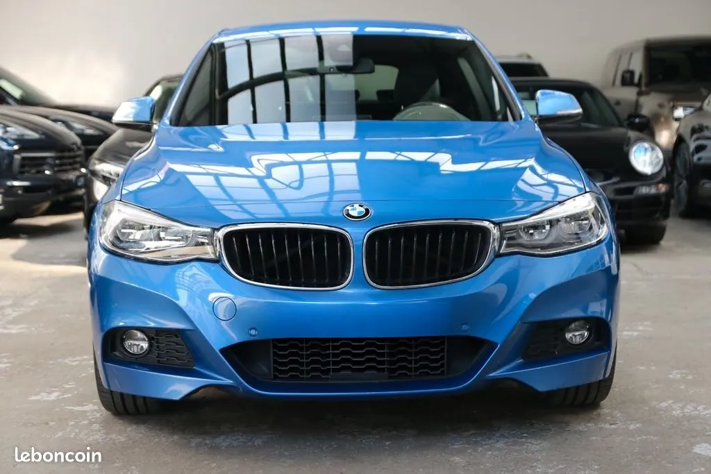 BMW Série 3 2018 photo 2