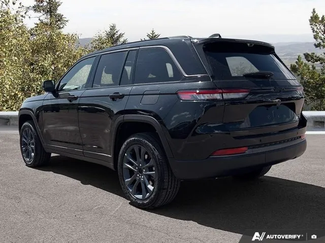 Jeep Grand Cherokee 2026 photo 4