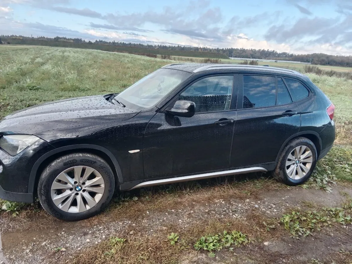 BMW X1 2010 photo 2