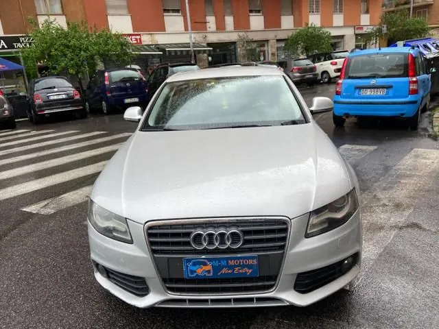 Audi A4 2010 photo 2