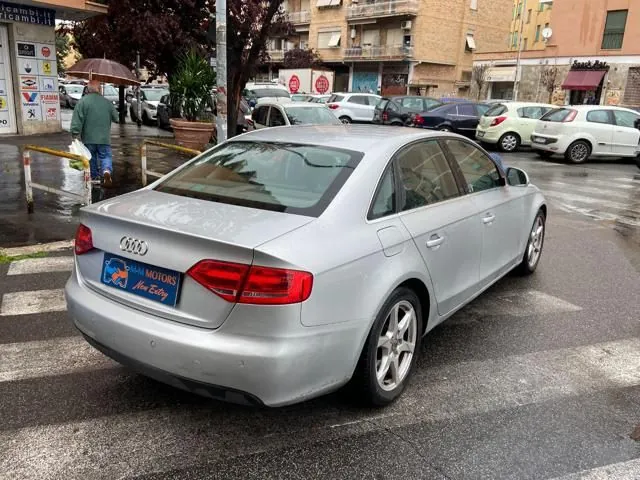 Audi A4 2010 photo 5