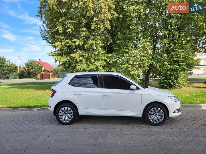 Skoda Fabia 2019 photo 5