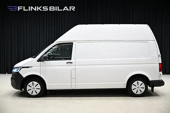 Volkswagen Transporter 2022 photo 2