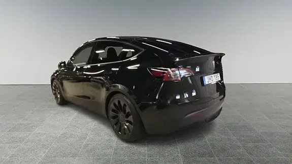 Tesla Model Y 2023 photo 3