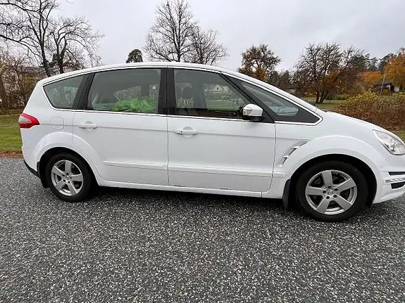 Ford S-Max 2012 photo 3