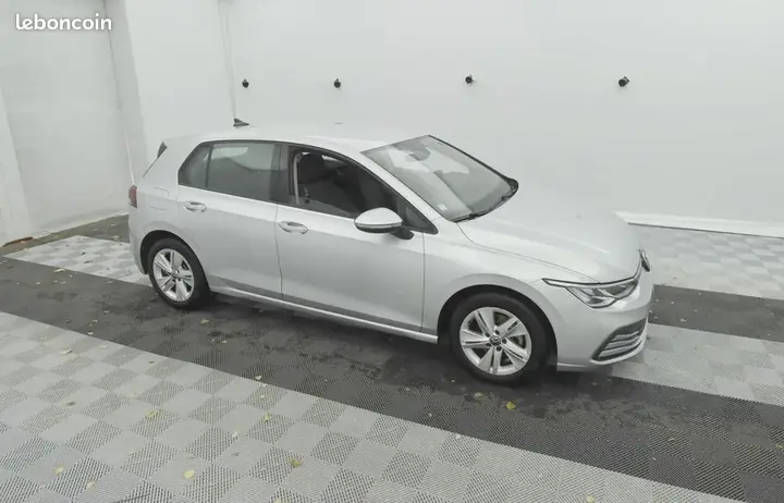 Volkswagen Golf 2021 photo 2