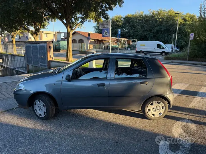 Fiat Punto 2004 photo 3