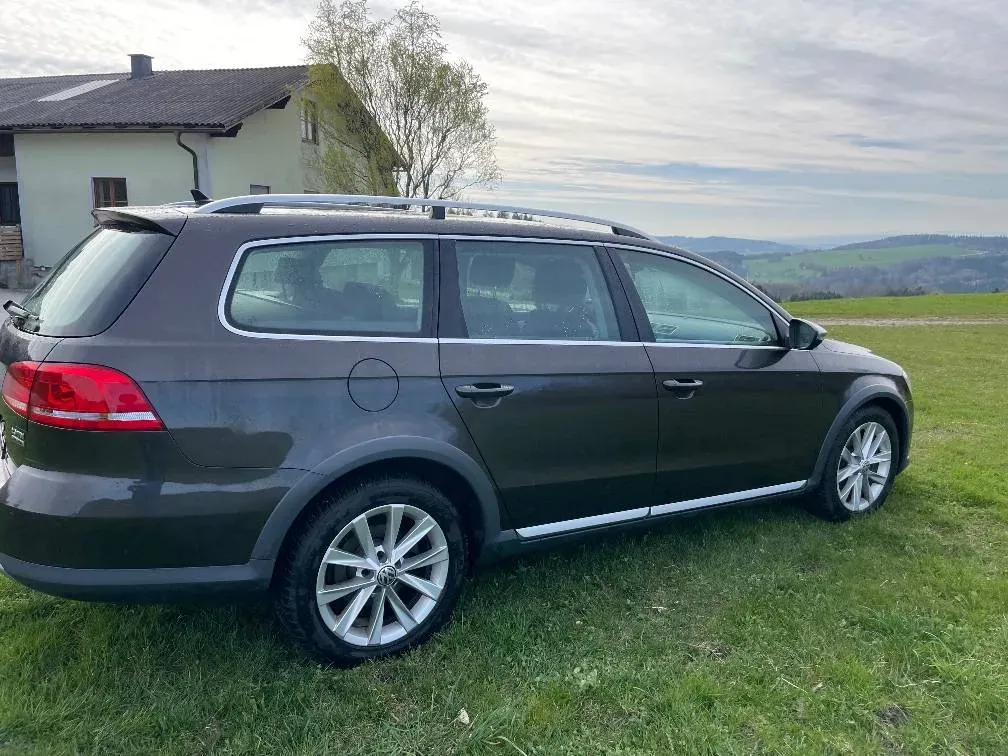 Volkswagen Passat 2014 photo 2