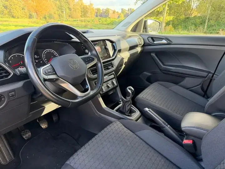 Volkswagen T-Cross 2022 photo 2