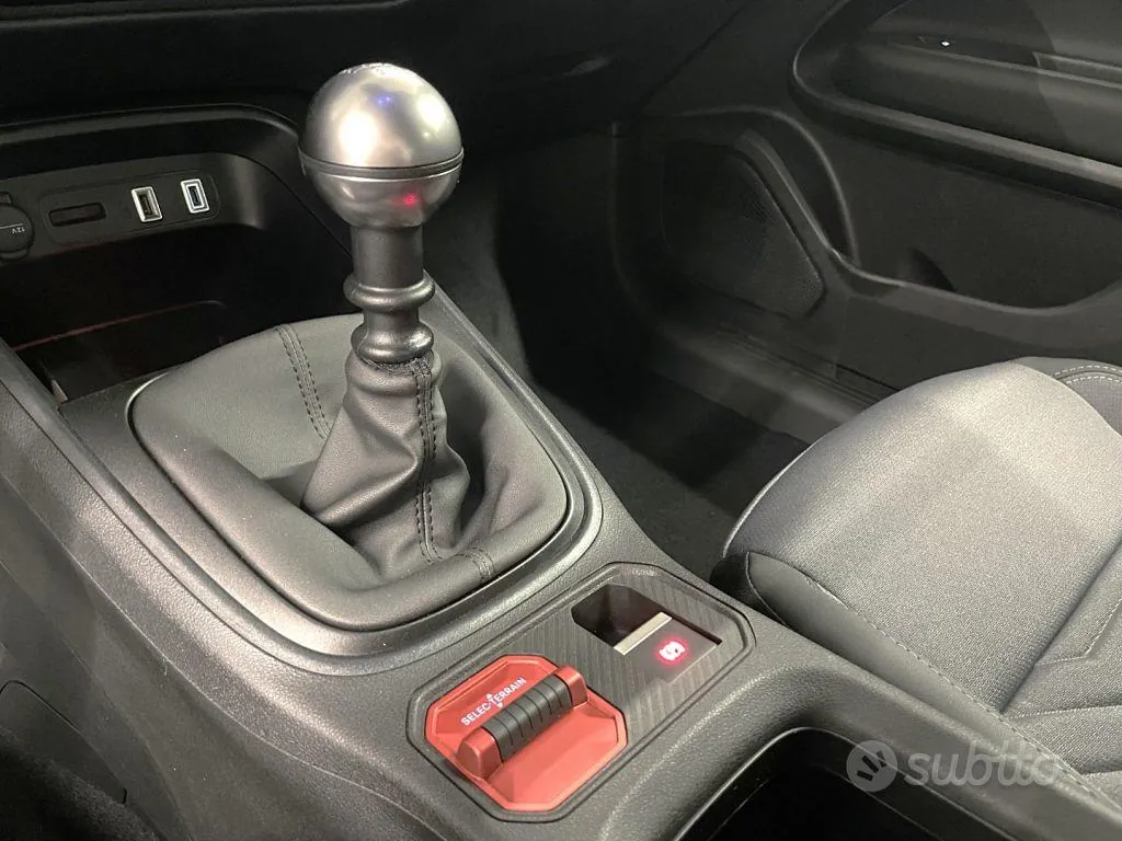 Jeep Avenger 2026 photo 2