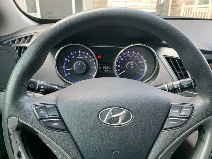 Hyundai Sonata 2013 photo 3