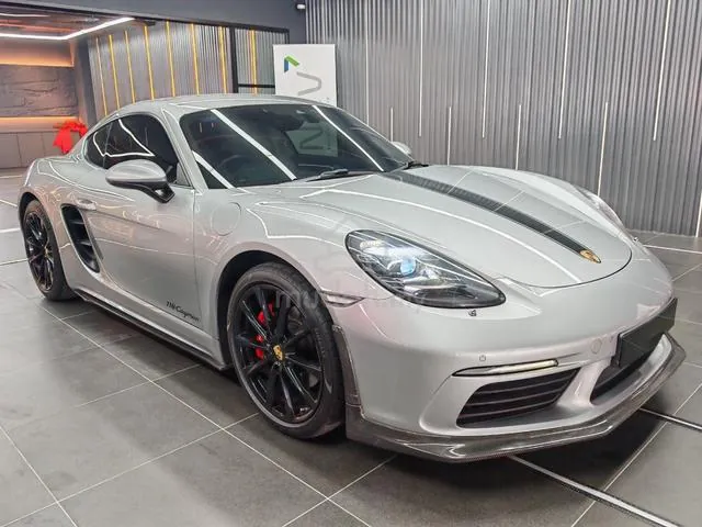 Porsche 718 Cayman
