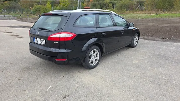 Ford Mondeo 2010 photo 4