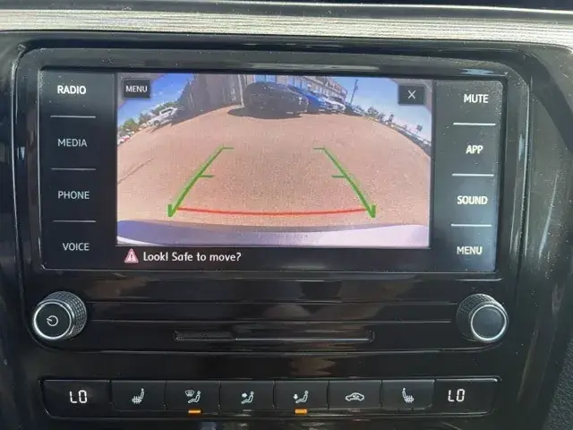 Volkswagen Jetta 2021 photo 2