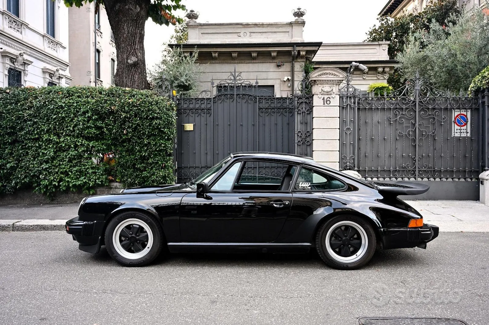 Porsche 911 Carrera 2024 photo 2