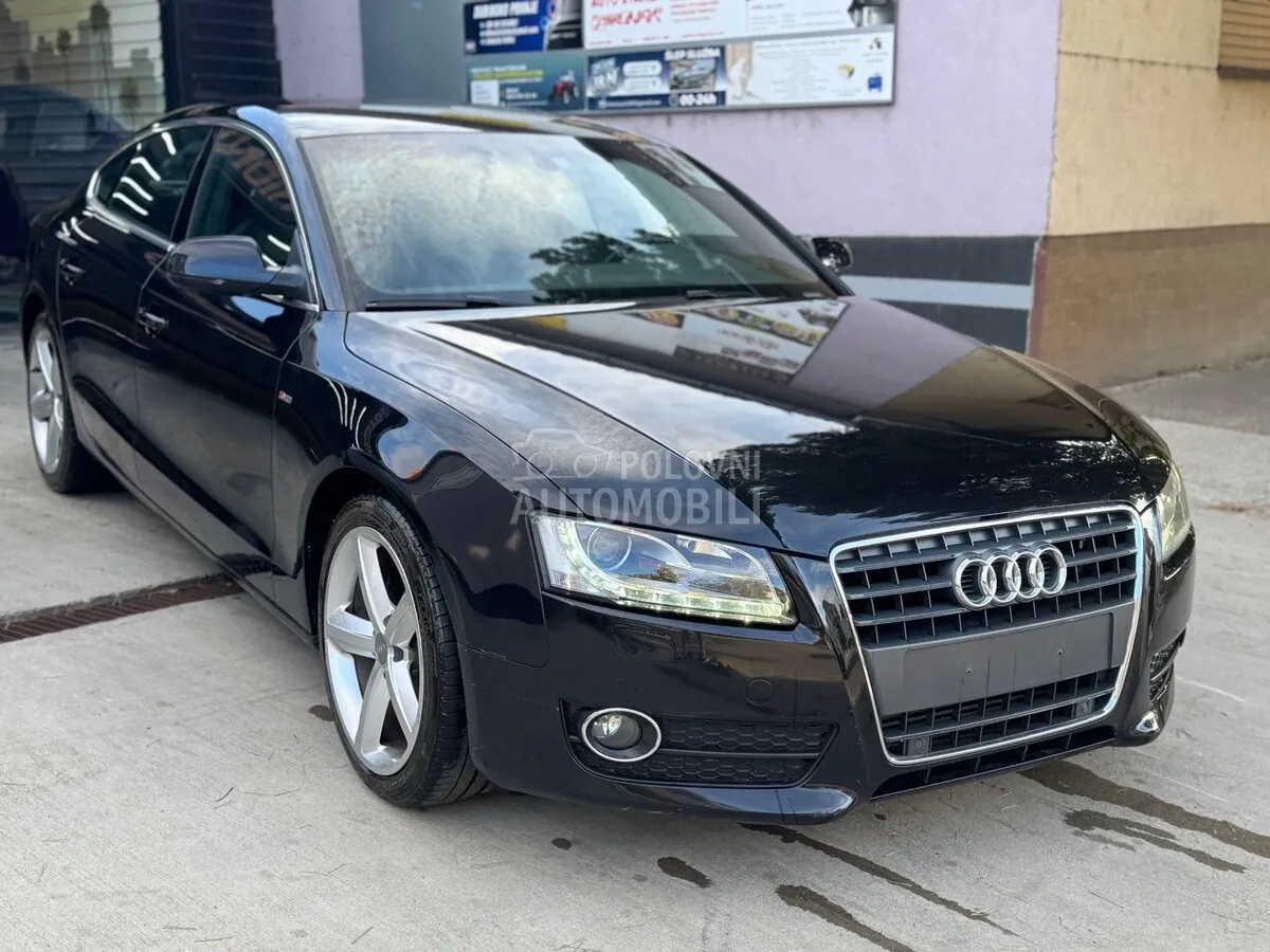 Audi A5 2011 photo 2