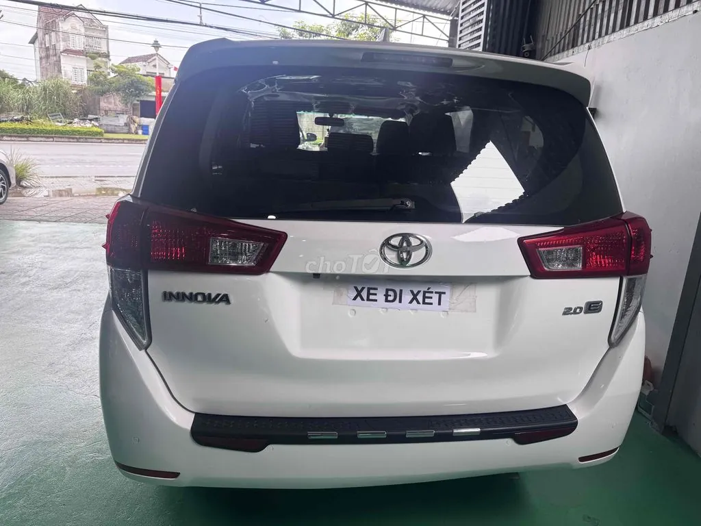 Toyota Innova 2022 photo 4