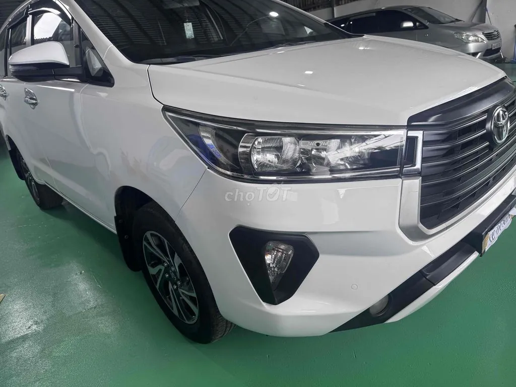 Toyota Innova 2022 photo 2