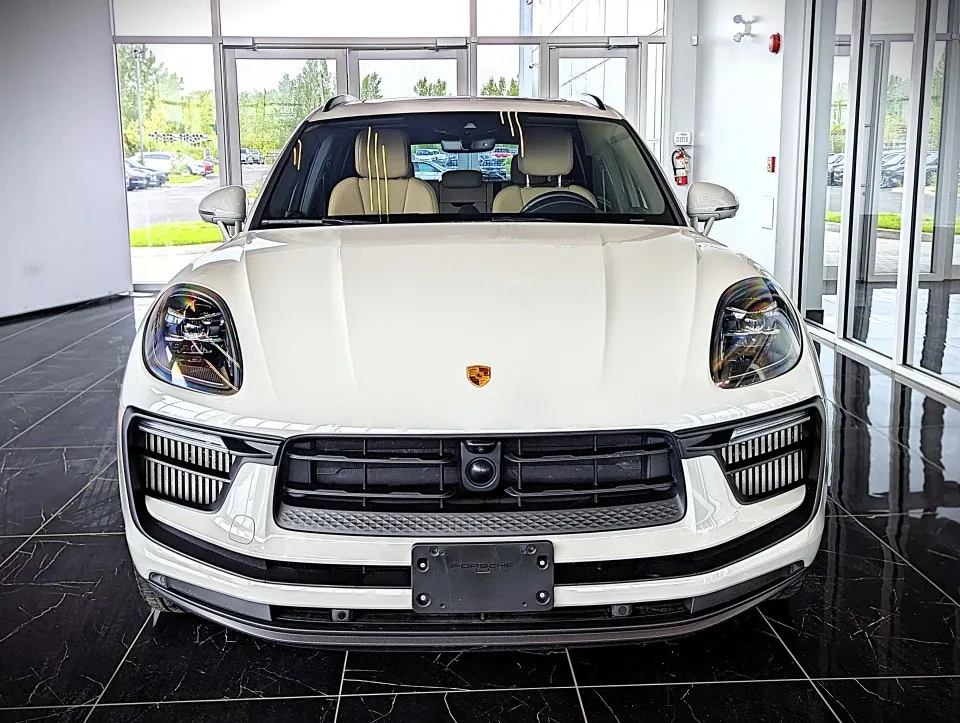 Porsche Macan 2024 photo 2