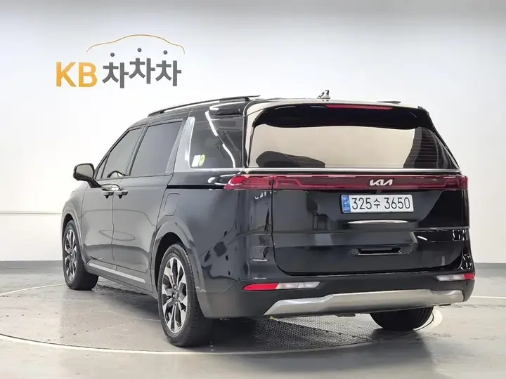 Kia Carnival 2022 photo 2