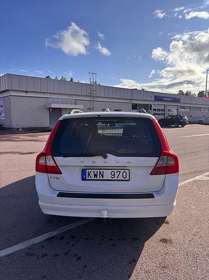 Volvo V70 2011 photo 3