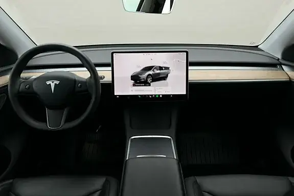 Tesla Model Y 2023 photo 3