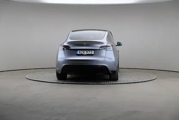 Tesla Model Y 2023 photo 2