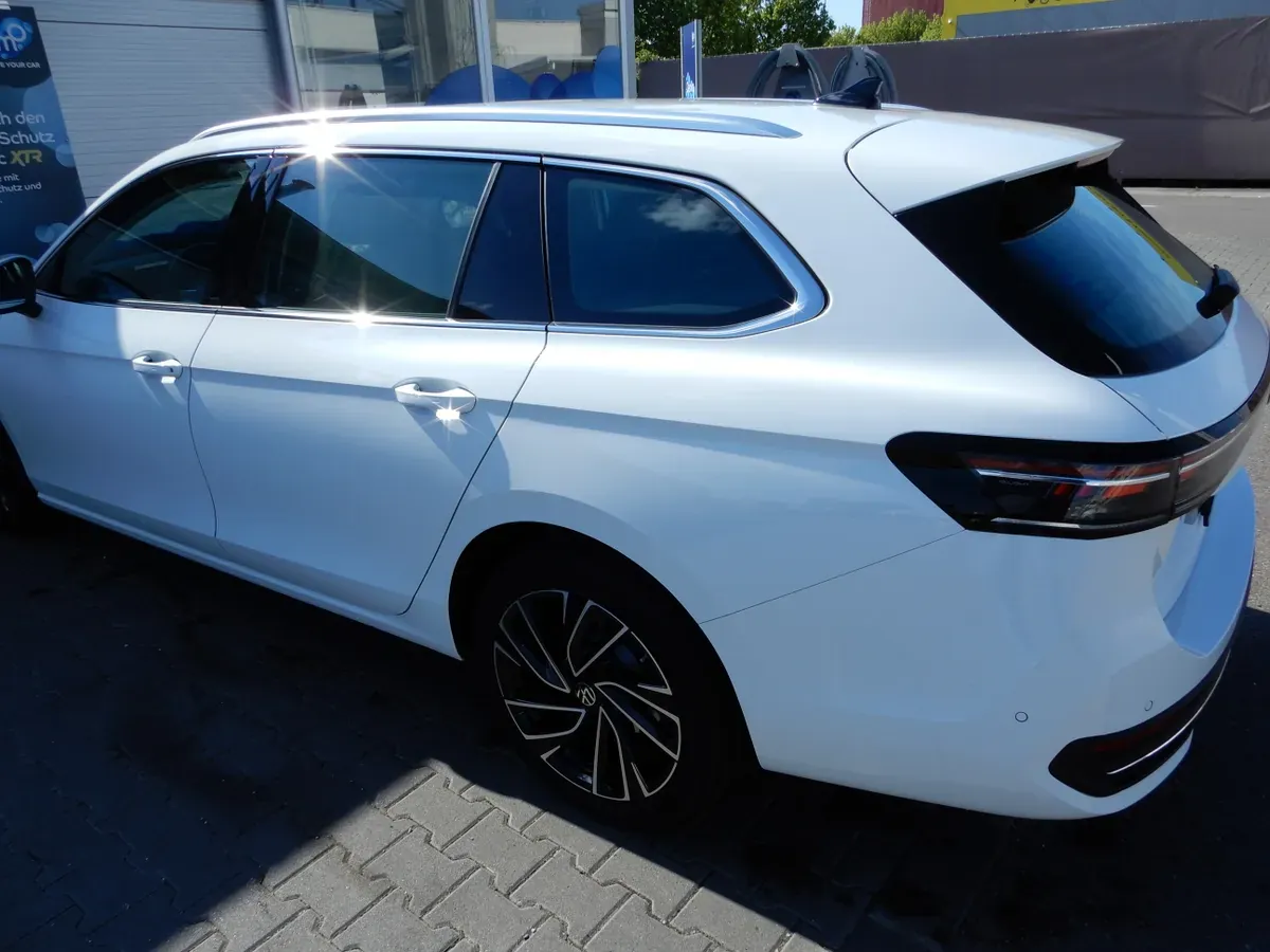 Volkswagen Passat 2024 photo 2