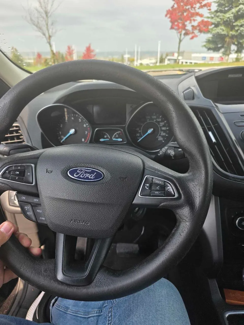 Ford Escape 2017 photo 2