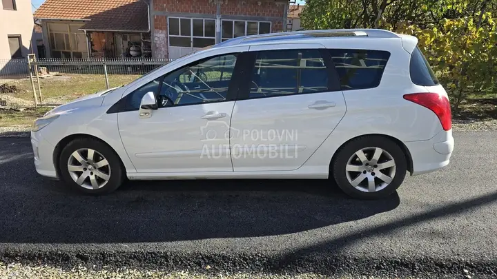 Peugeot 308 2008 photo 5