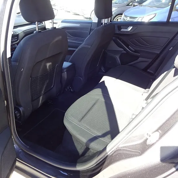 Ford Focus 2023 photo 4