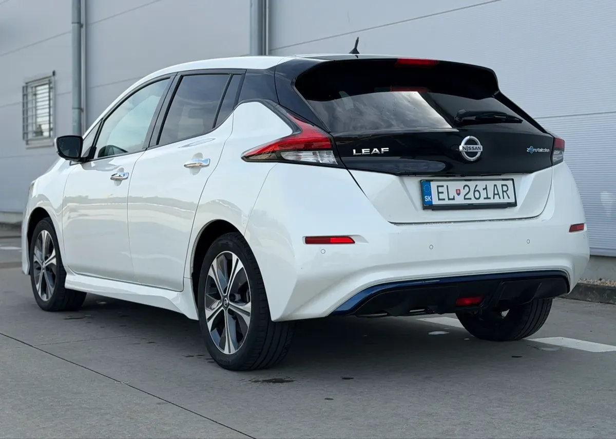 Nissan Leaf 2020 photo 2