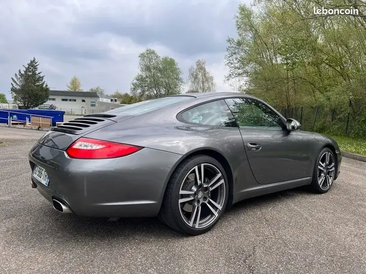 Porsche 911 2011 photo 2