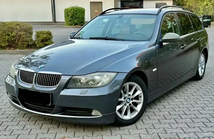 BMW 320