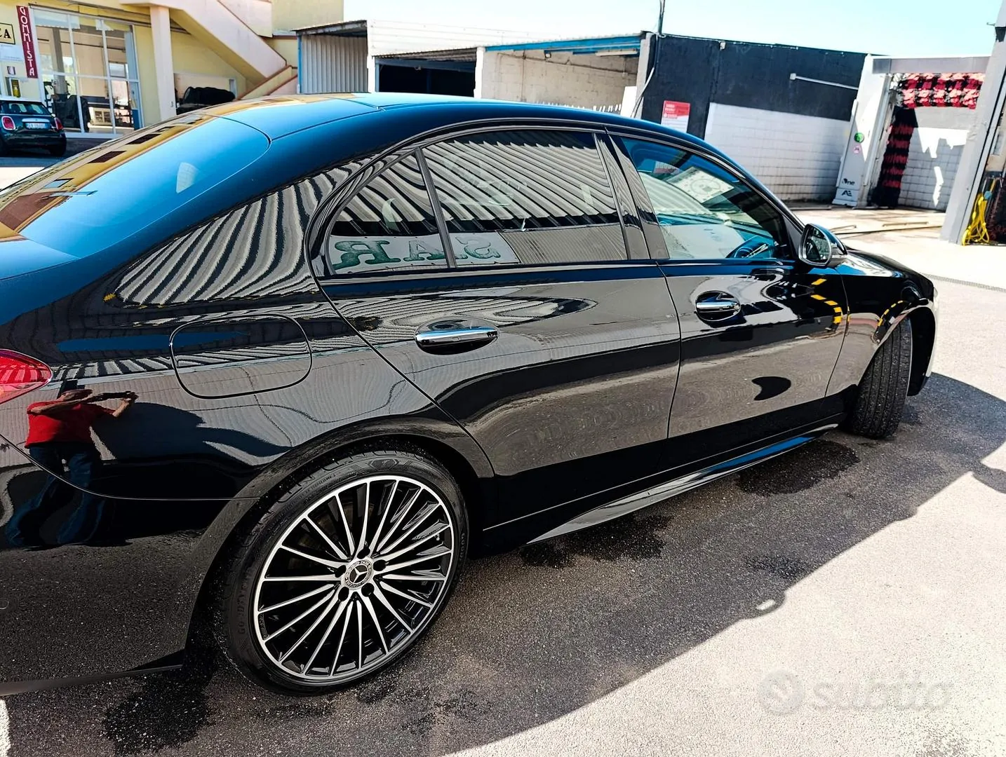 Mercedes-Benz C300 2023 photo 4