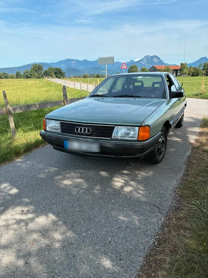Audi 100 C3