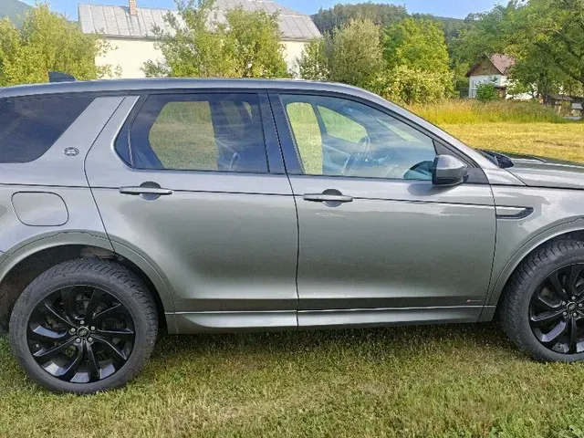 Land Rover Discovery Sport 2020 photo 4