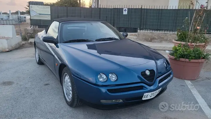 Alfa Romeo Spider 1997 photo 5