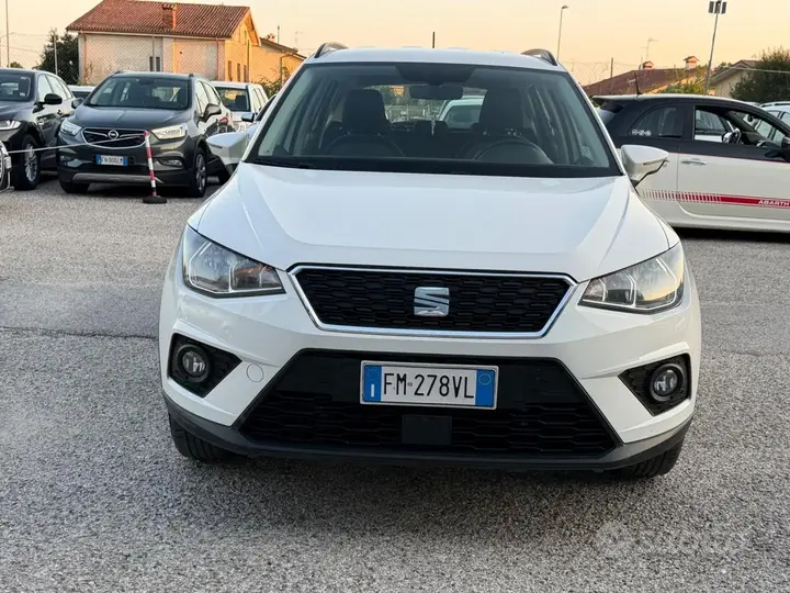 Seat Arona 2018 photo 2