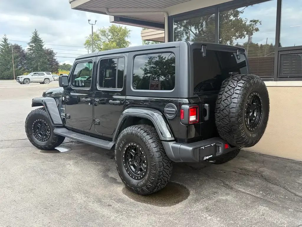 Jeep Wrangler 2023 photo 3