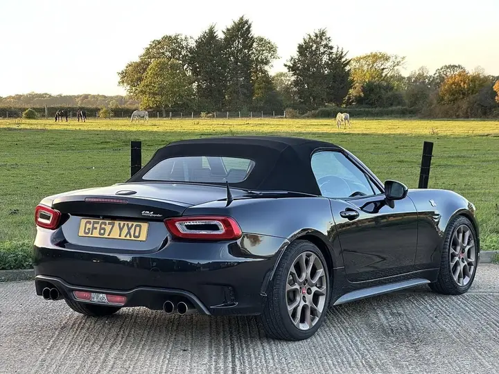 Abarth 124 Spider 2017 photo 3
