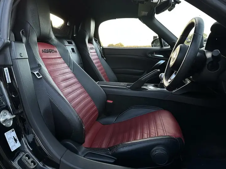 Abarth 124 Spider 2017 photo 4
