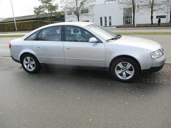 Audi A6 2001 photo 2