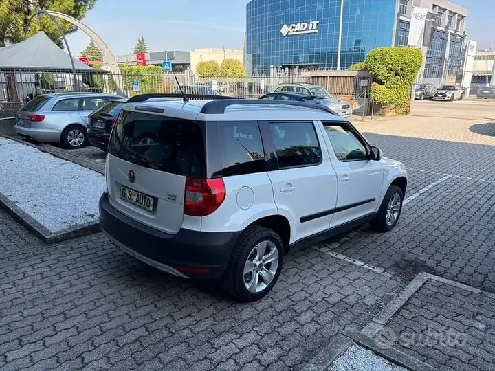 Skoda Yeti 2011 photo 4
