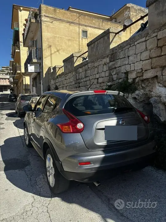 Nissan Juke 2011 photo 2