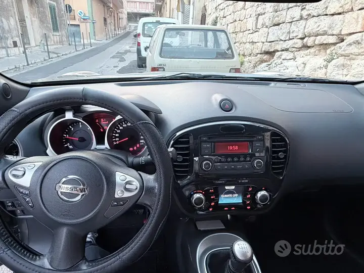 Nissan Juke 2011 photo 4