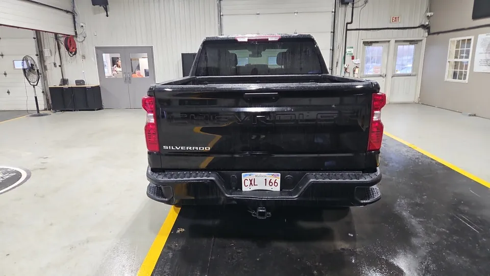 Chevrolet Silverado 1500 2023 photo 4