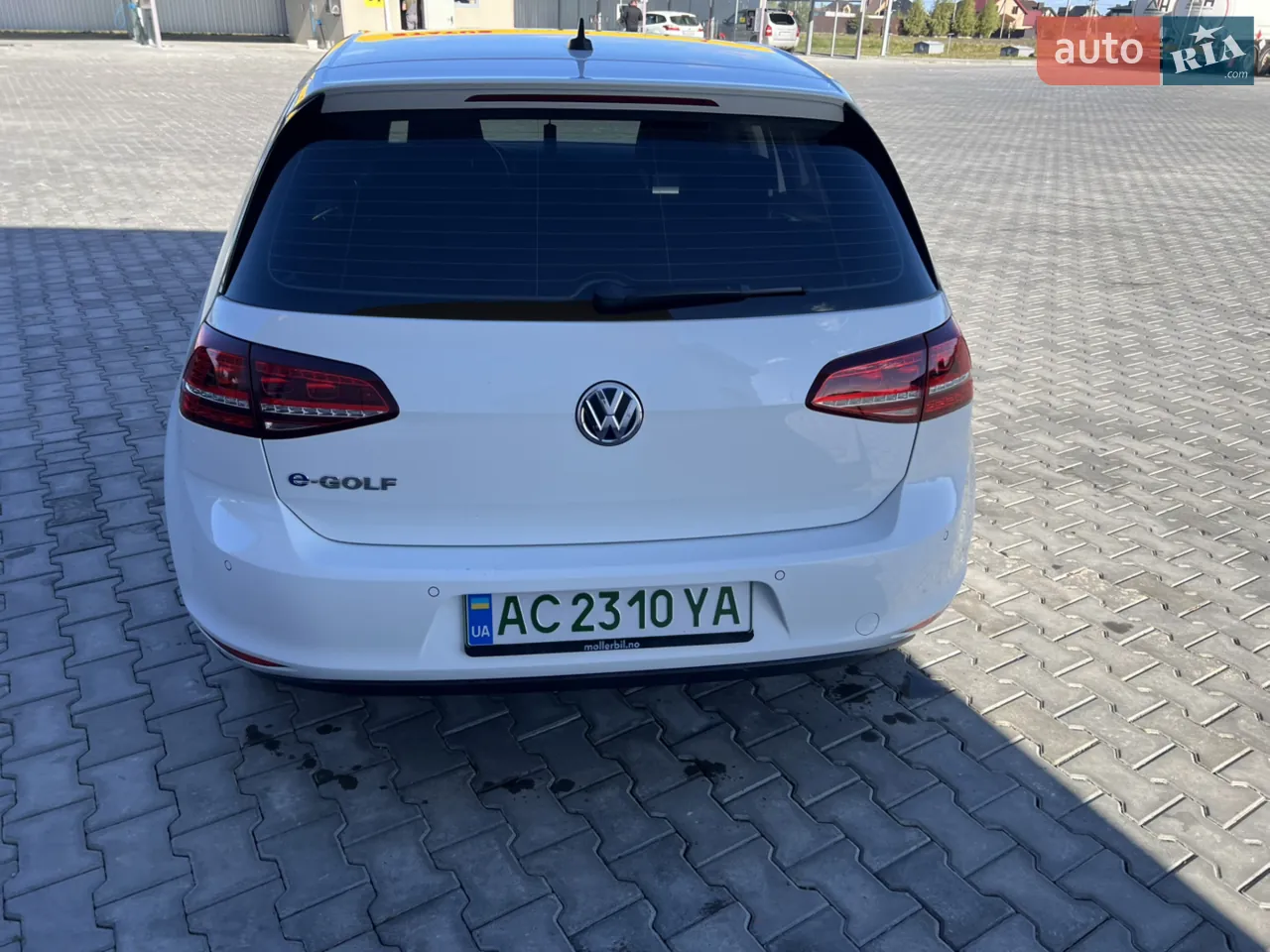 Volkswagen E-Golf 2014 photo 4
