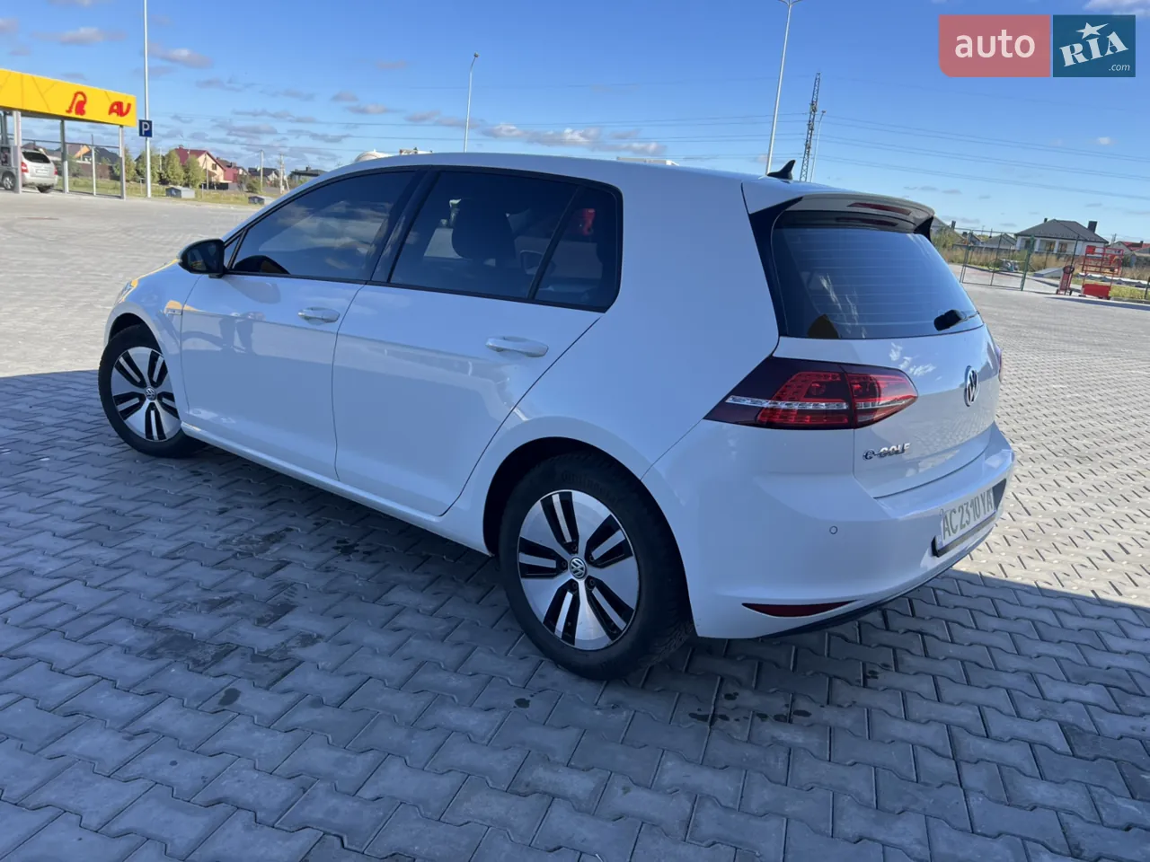 Volkswagen E-Golf 2014 photo 3