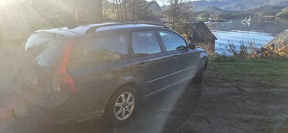 Volvo V50 2009 photo 2